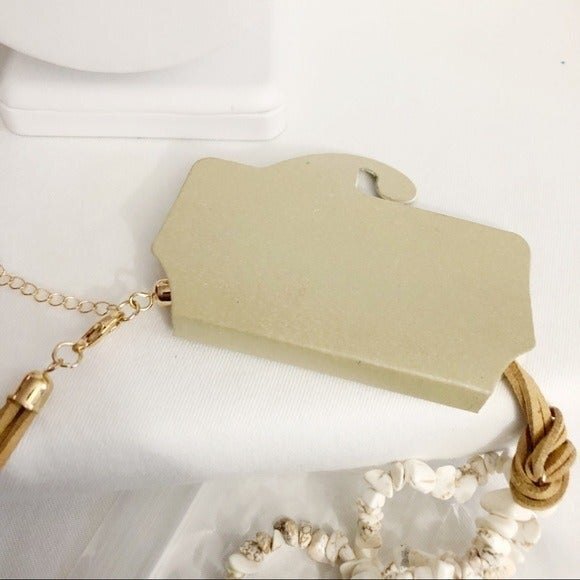 Natasha Layered Chip Stone Necklace White Tan NWT - Picture 5 of 7